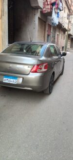 فابريكا بالكامل برا وجوا بالكتالوجات موديل ٢٠١٥ رخصة ايرباجات ومثبت سرعة واي بي اس تلات سنين